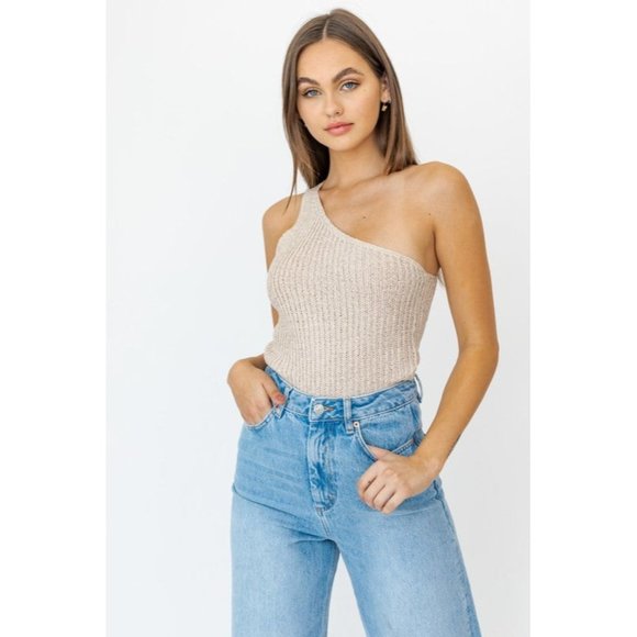 LE LIS ONE SHOULDER TAPE YARN KNIT TOP - Picture 1 of 9